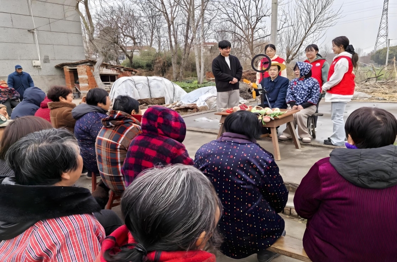 学以致用践初心 数商兴农显作为——…学子以“话剧+直播”实践助力乡村振兴